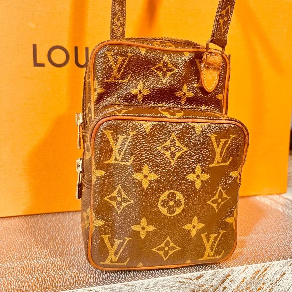 Louis Vuitton Brown Monogram Men's crossbody bag - Picture 2 of 16